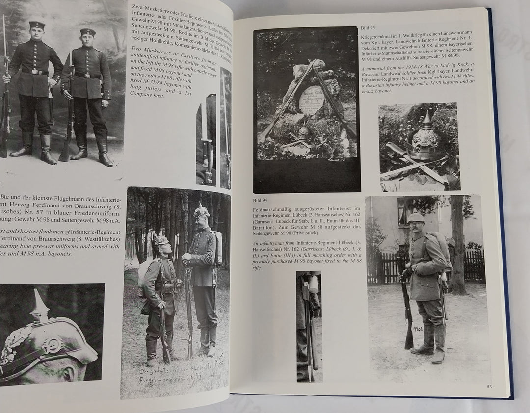 Deutsche Uniformen und Seitengewehre / German Uniforms and Bayonets, 1841-1945
