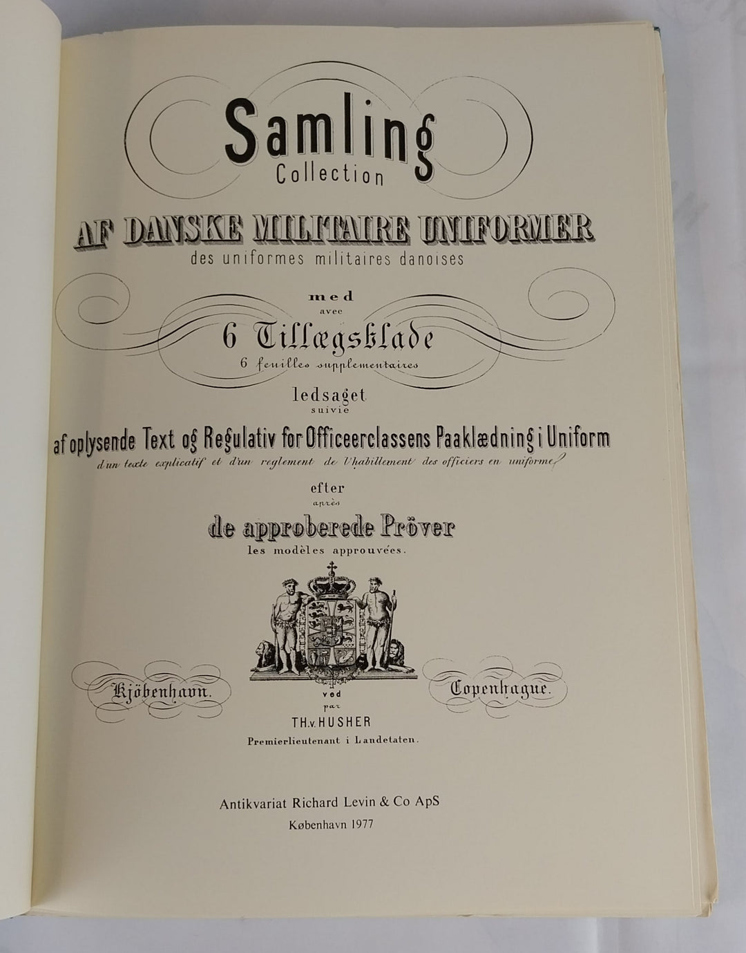 Samling af danske militaire Uniformer