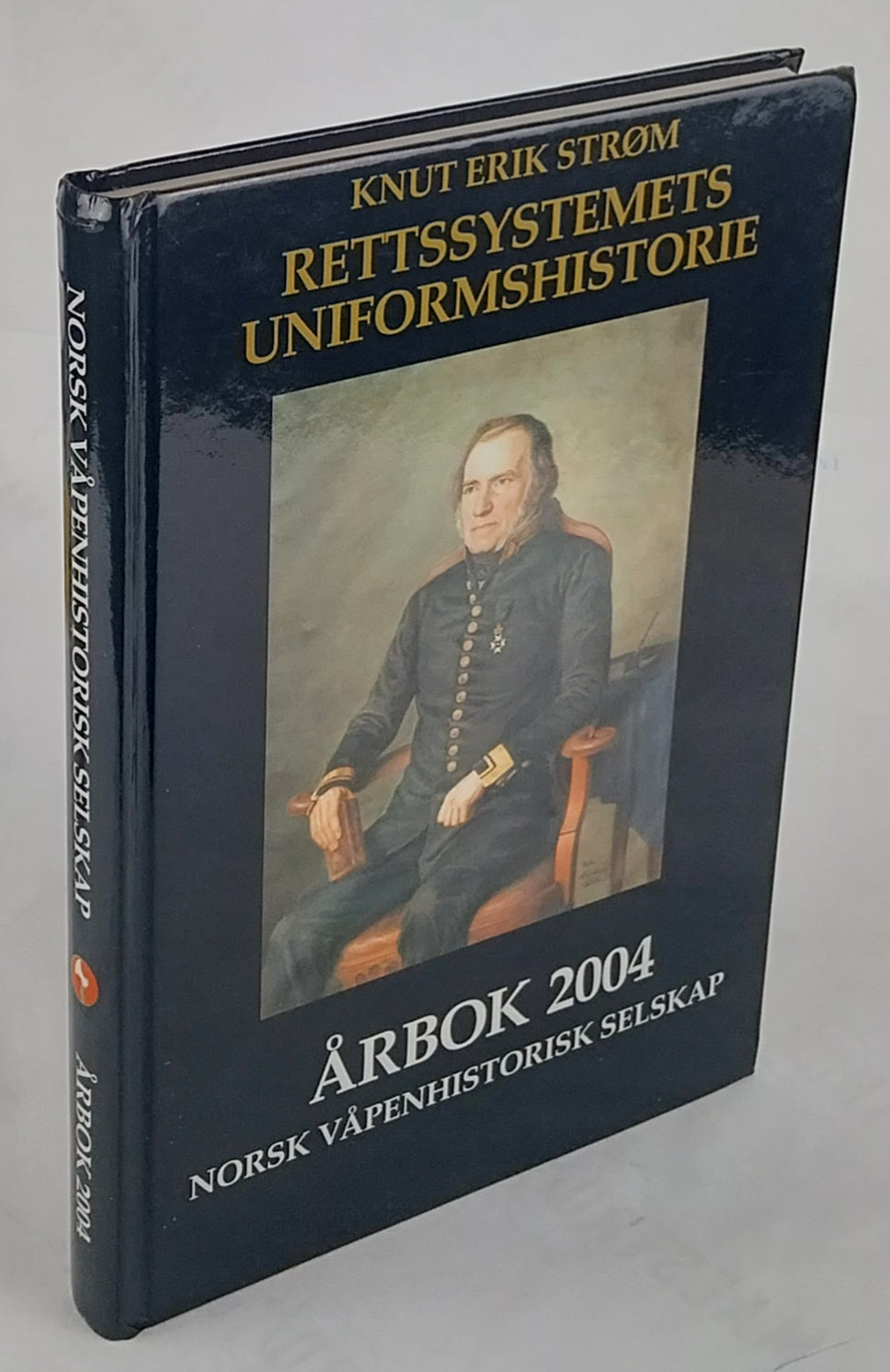 Rettssystemets uniformshistorie