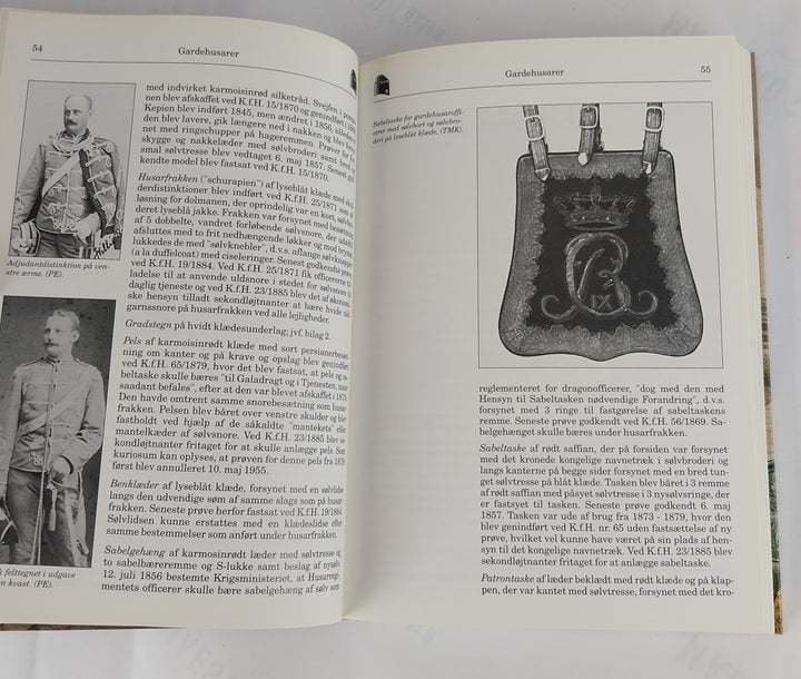 Den Danske Hær og Flådes uniformer 1886