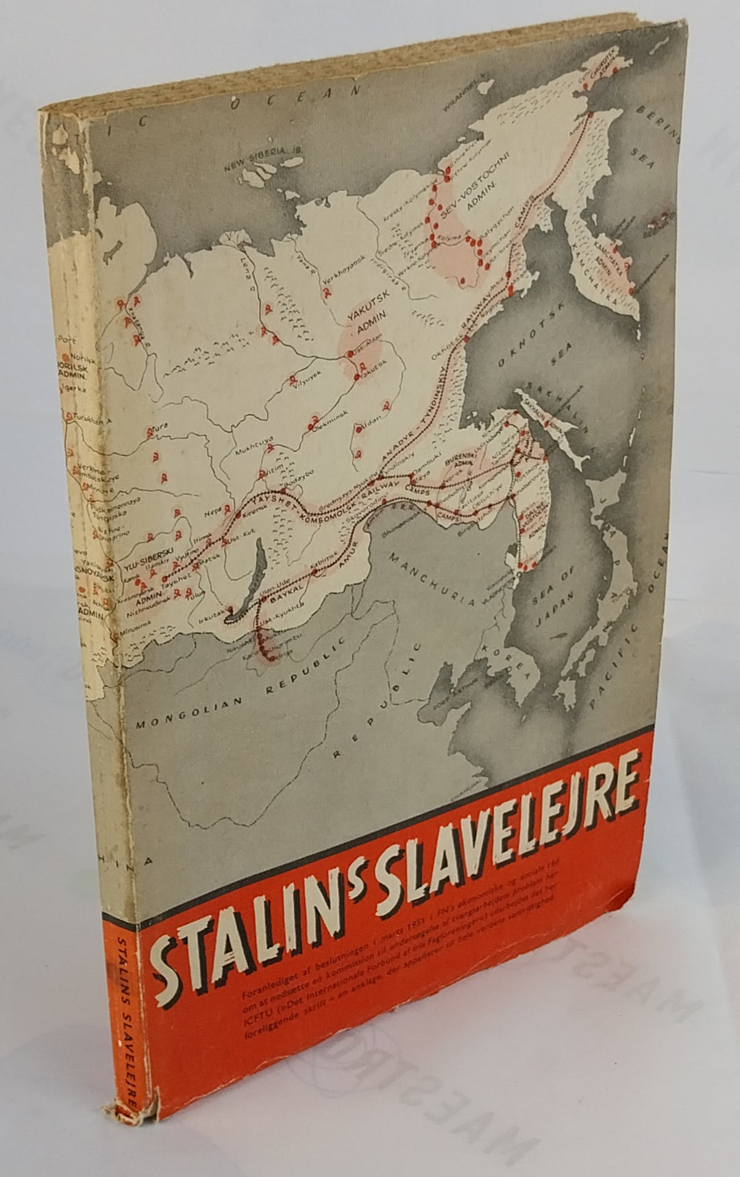 Stalins Slavelejre. En anklage