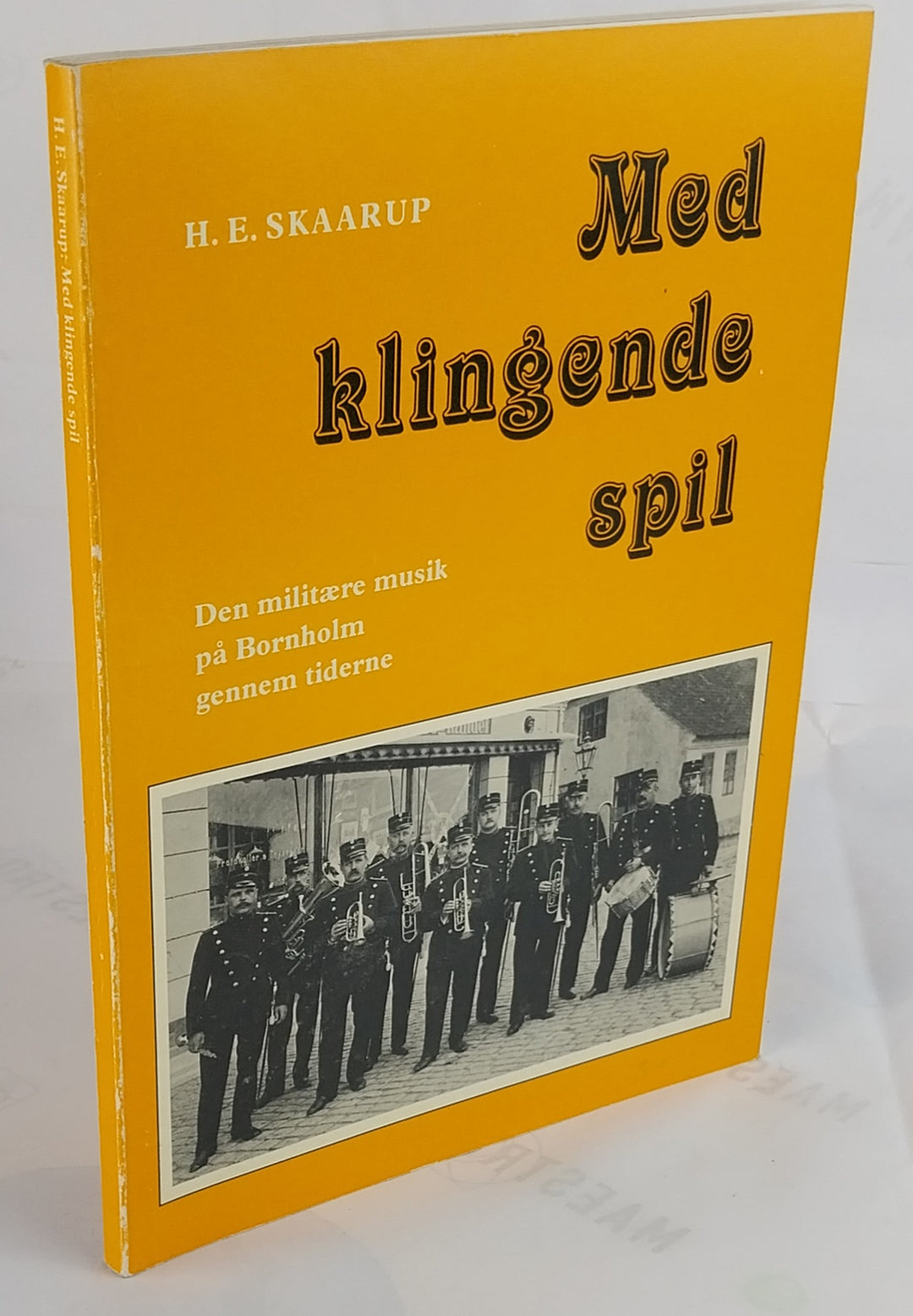 Med klingende spil