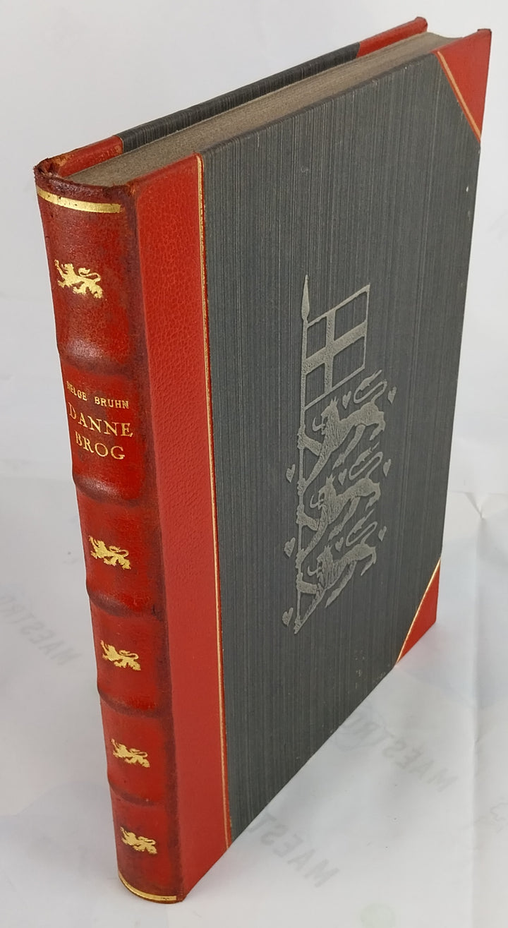 Dannebrog og danske Faner gennem Tiderne