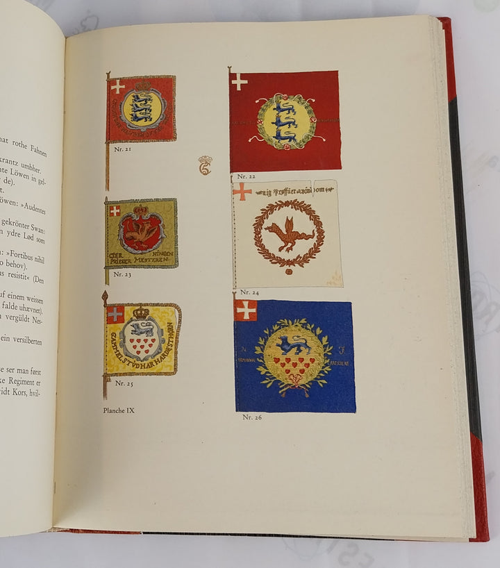 Dannebrog og danske Faner gennem Tiderne