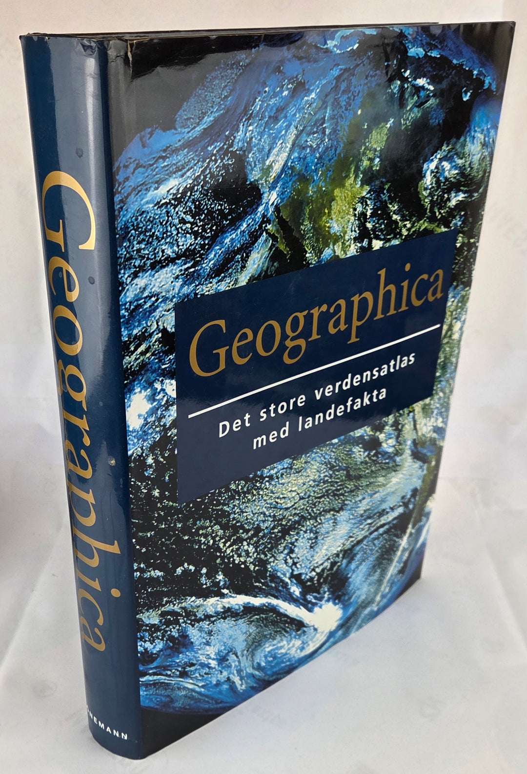 Geographica - det store verdensatlas med landefakta
