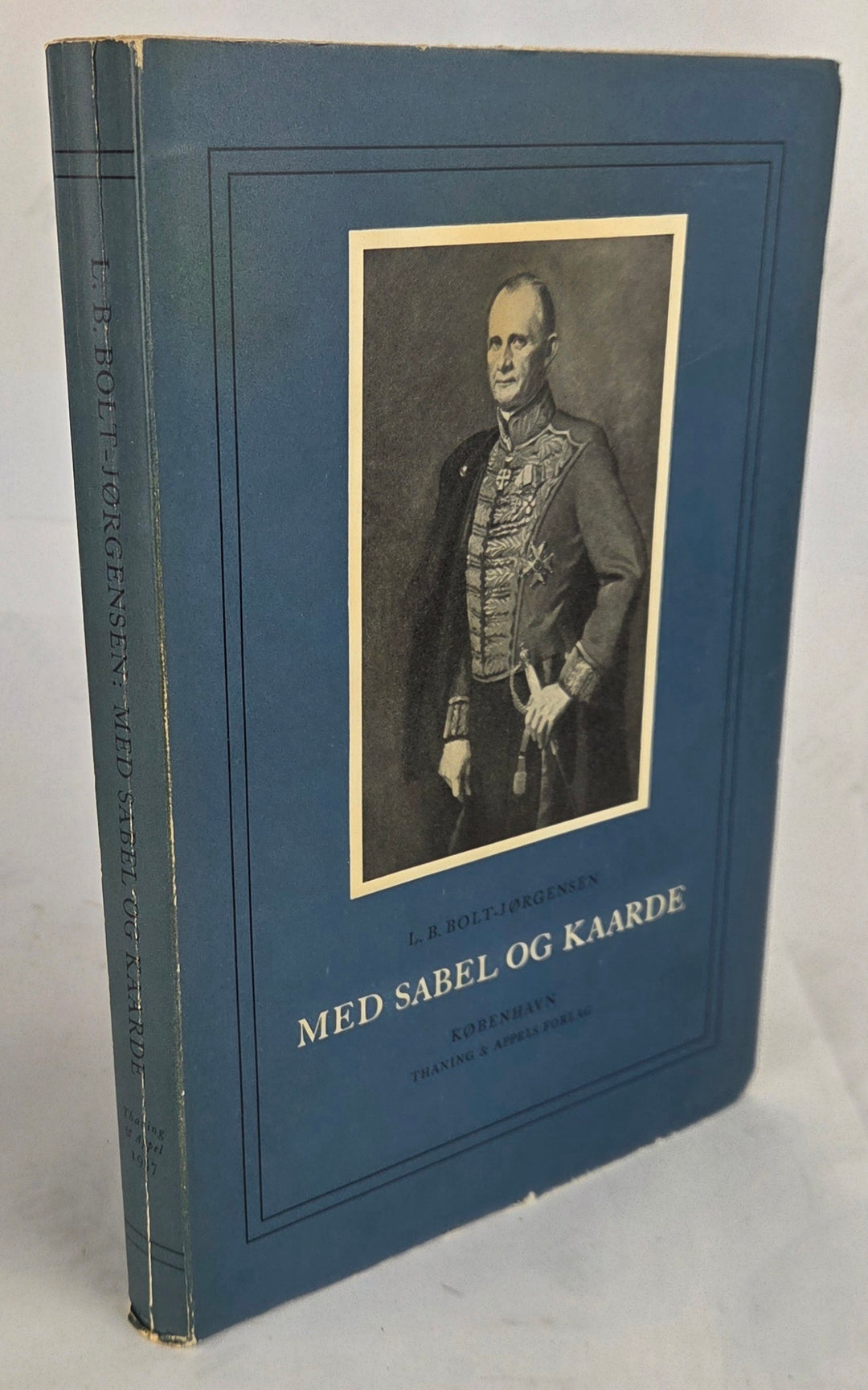 Med sabel og kaarde