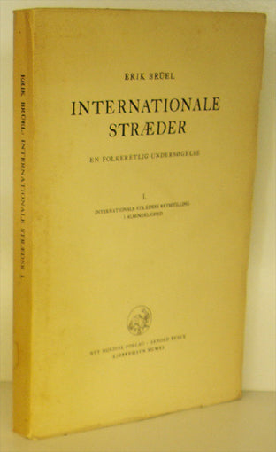 Internationale Stræder. En folkeretlig Undersøgelse.