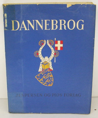 Dannebrog og danske Faner gennem Tiderne