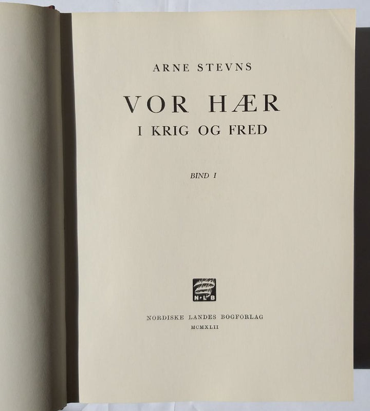 Vor hær i krig og fred