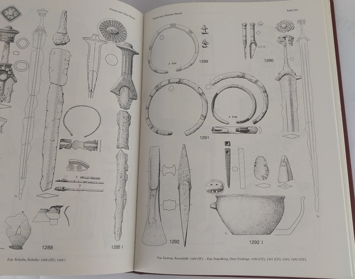 Die Funde der älteren Bronzezeit des nordischen Kreises in Dänemark, Schleswig-Holstein und Niedersachsen. Band II.