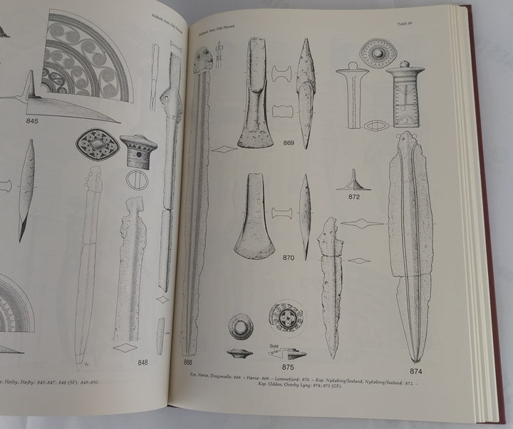 Die Funde der älteren Bronzezeit des nordischen Kreises in Dänemark, Schleswig-Holstein und Niedersachsen. Band II.