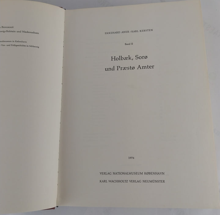 Die Funde der älteren Bronzezeit des nordischen Kreises in Dänemark, Schleswig-Holstein und Niedersachsen. Band II.